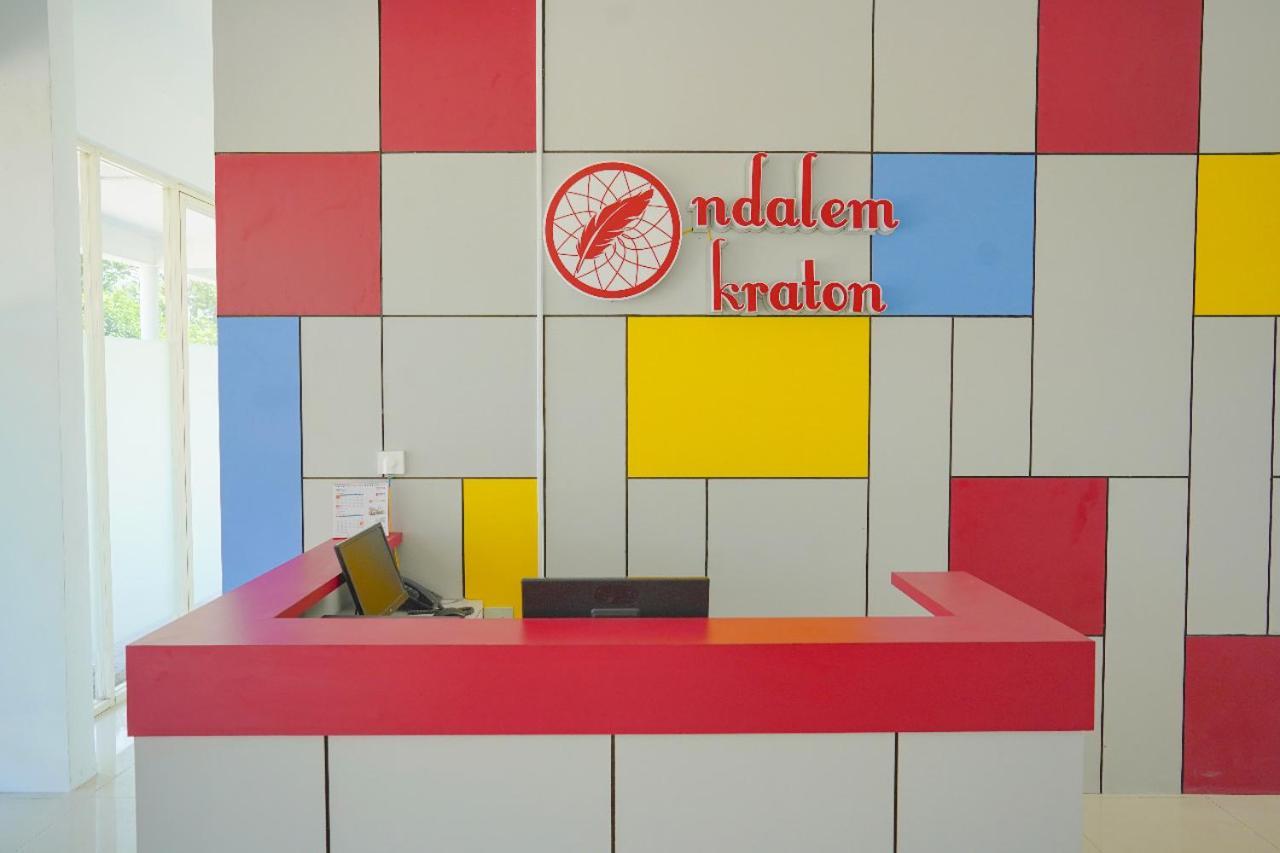Ndalem Kraton Hotel Sidoarjo Zewnętrze zdjęcie